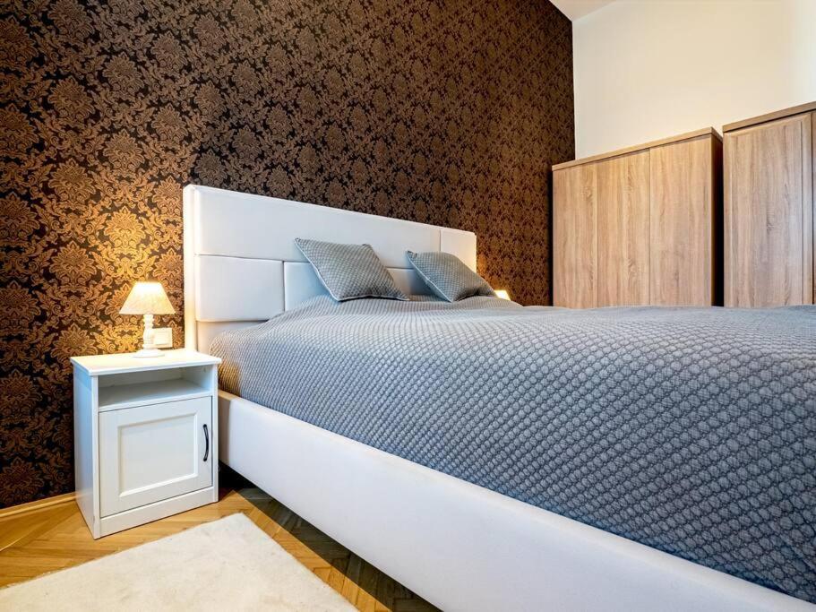Westend Apartment Будапеща Екстериор снимка