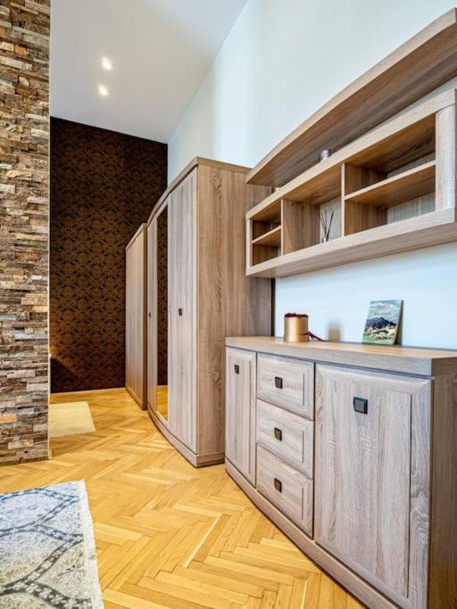 Westend Apartment Будапеща Екстериор снимка